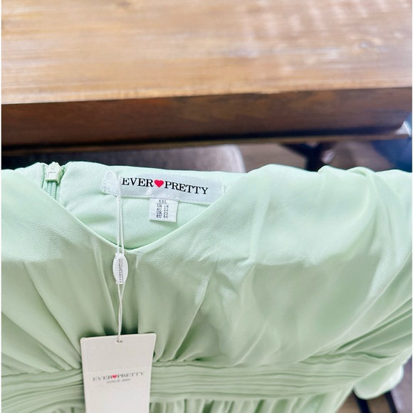 EverPretty Plus size Evening/Bridesmaid Gown - Picture 5 of 8